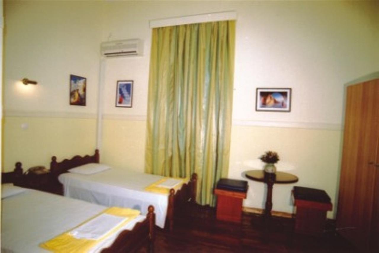 Hostel Lozanni Athen Exterior foto